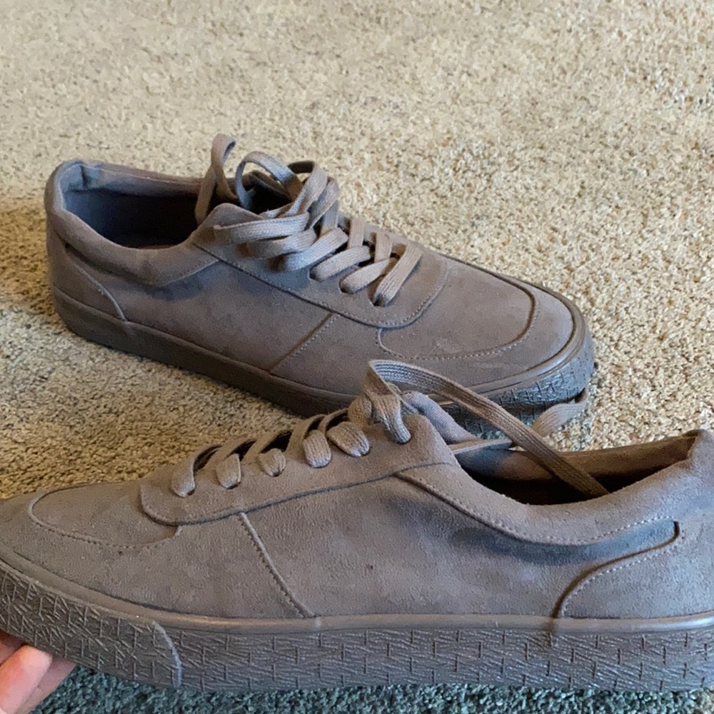 Never worn before: casual/dress shoes SUEDE
